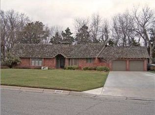 1804 Cypress Ln, Newton, KS 67114