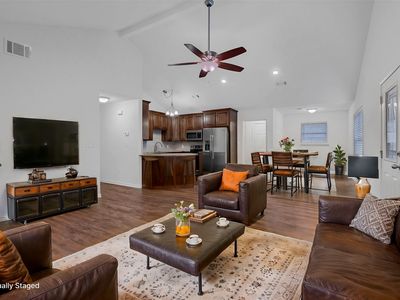 603 E South St, Whitesboro, TX, 76273