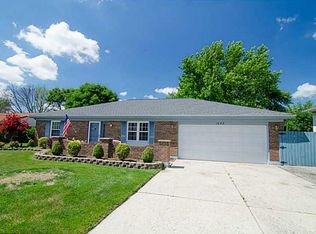 1043 Newpark Dr, Englewood, OH 45322