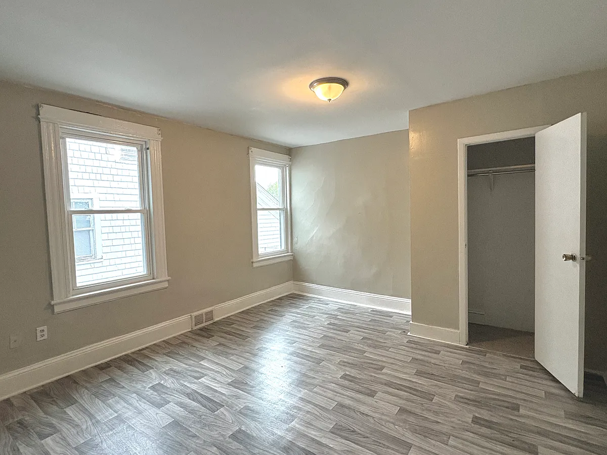 Building Photo - 208-210 Fairview Ave #2