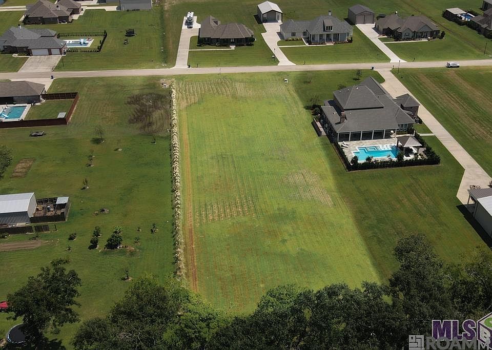 1st image of 5700 Hunters Pointe Ln