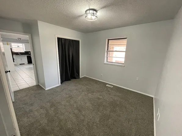 8113 NW 27th St, Bethany, OK 73008