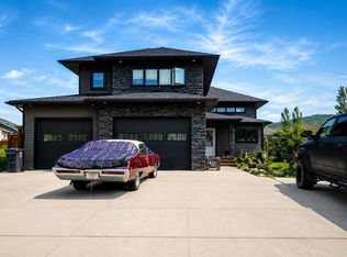10619 W 84th St, Peace River, AB T8S0A6