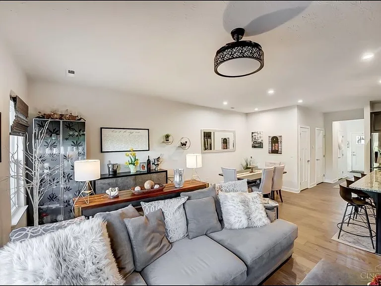 7883 Pinnacle Point Dr — Photo 30