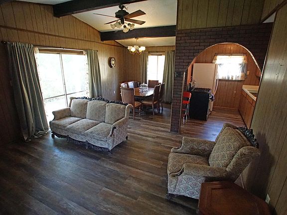 5th image of 311 Meadowwood Cir