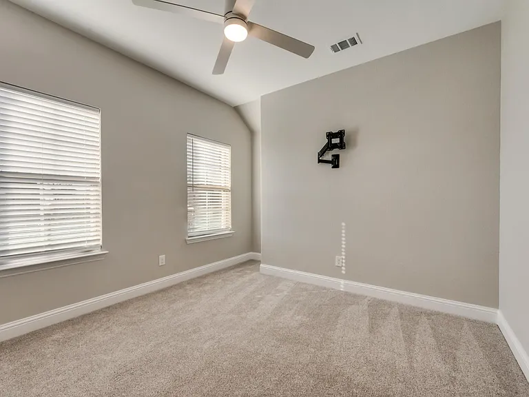 1825 Ridge Creek Ln — Photo 11