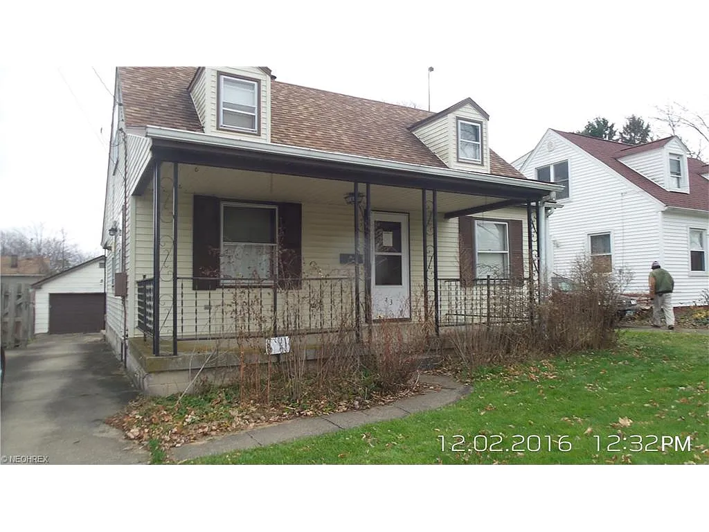 43 S Roanoke Ave photo 1