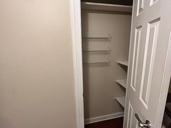 5th image of 816 Nashville Ave APT C