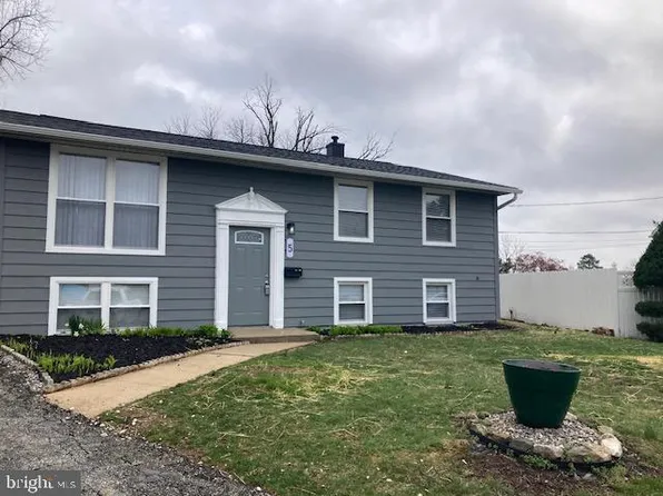 5 Candlewood Ct, Gwynn Oak, MD 21207