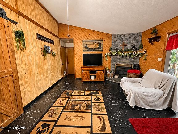 3rd image of 107 Pauls Ln