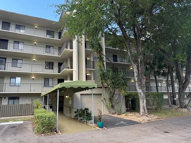 1 bed, 1.0 bath, 950 sqft, $1,850 — Photo 1