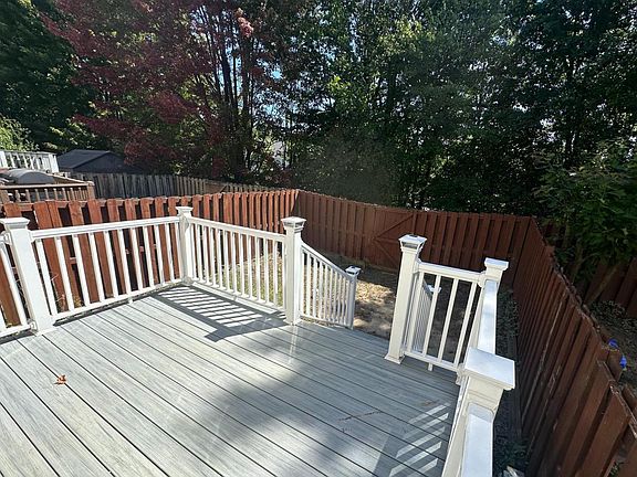 4th image of 205 Sterling Ct