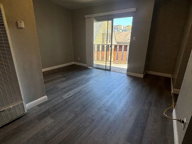 71 Pearl St — Photo 2