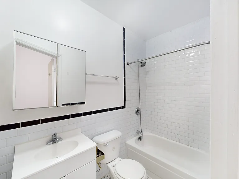2074 Frederick Douglass Blvd #B — Photo 11