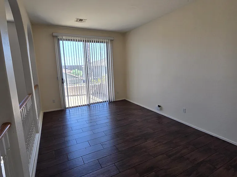 2709 W Redwood Ln — Photo 17