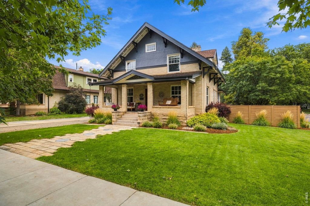1208 W Mountain Ave