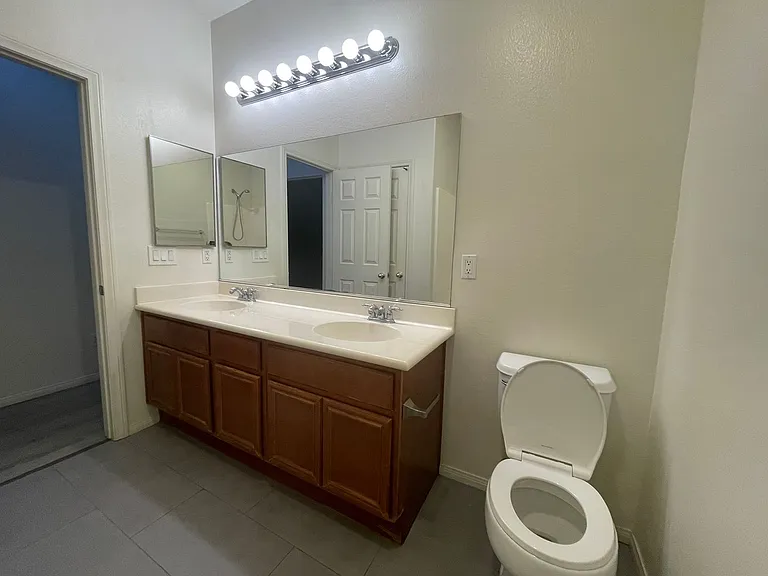 14190 Blackstone St — Photo 41