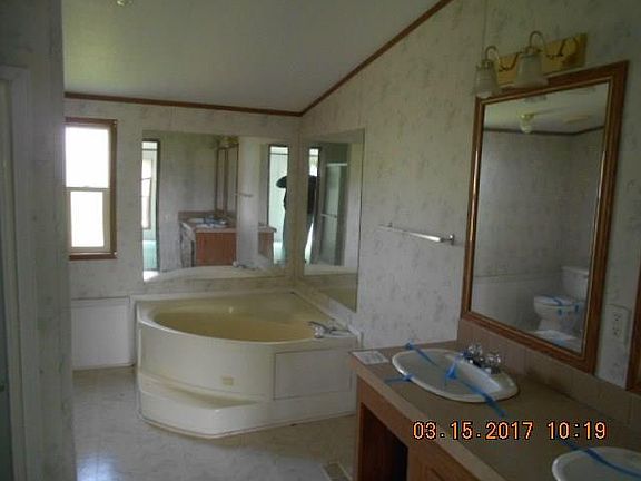 5th image of 107 Glen Brook Dr