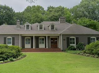 5480 S Angela Rd, Memphis, TN 38120