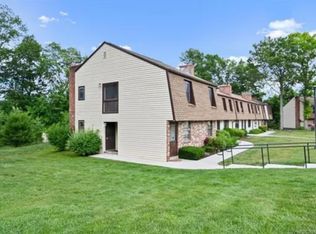 63 Homestead Ln, Brookfield, CT 06804
