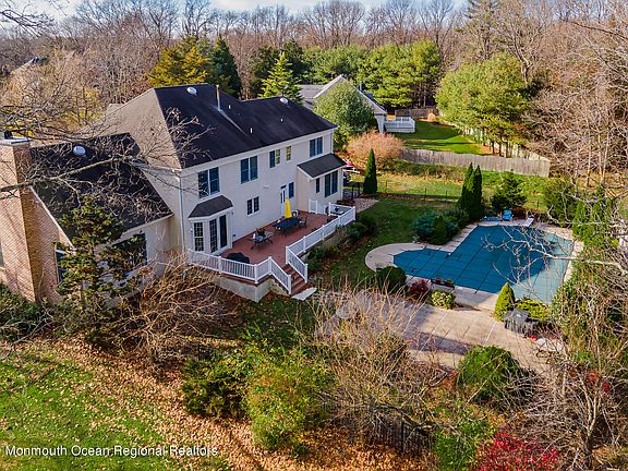 2nd image of 1689 Amanda Ct