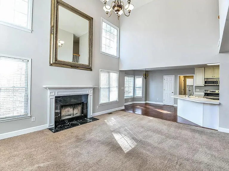 1009 Legacy Walk — Photo 11