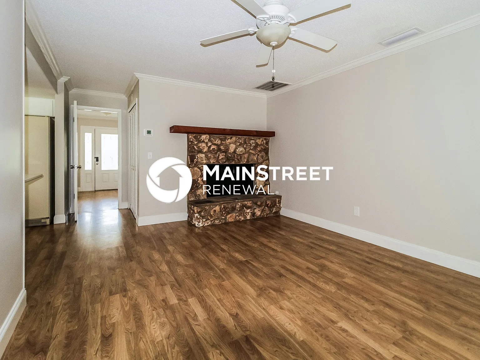 1333 Sterling Oaks Dr — Photo 2