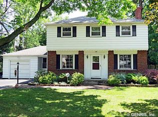 150 Stonehenge Rd, Rochester, NY 14609