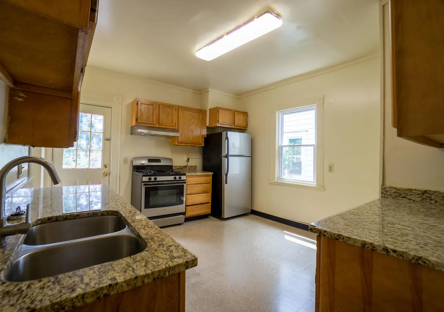 204 Harvard Place - Available 7/1/27 - This is in place for Application purposes - we will change... — Photo 2