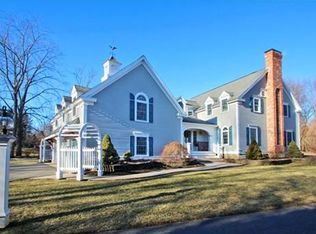 25 Rolfes Ln, Newbury, MA 01951