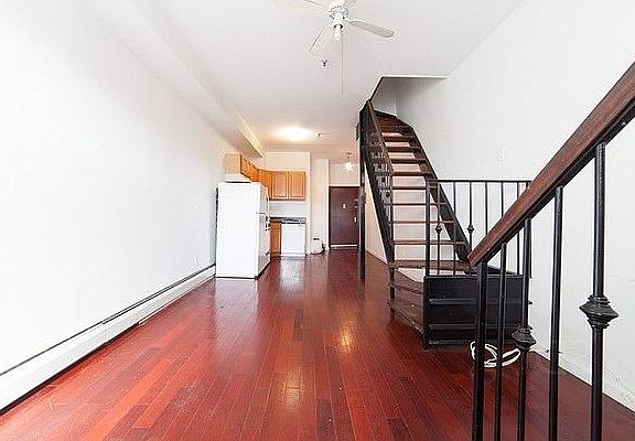 2nd image of 222 Montrose Ave APT 2