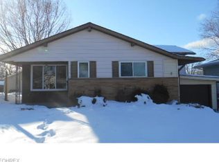 4374 Valleyside Rd, Cleveland, OH 44135