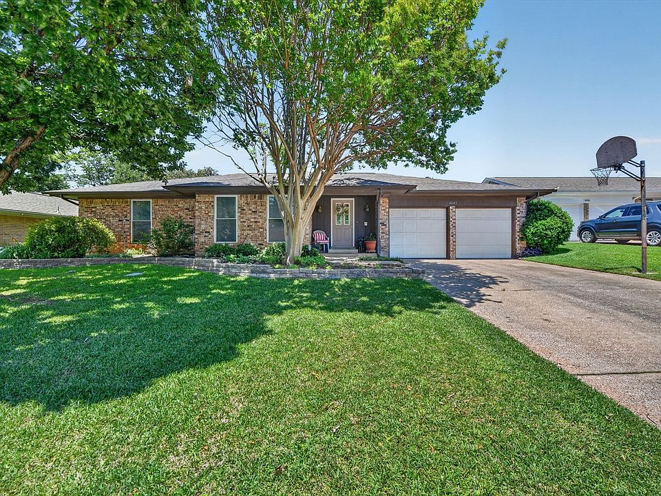 1st image of 4043 Glenbrook Dr