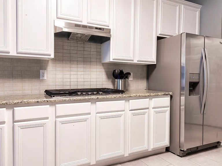 9805 Cliffside Dr — Photo 15