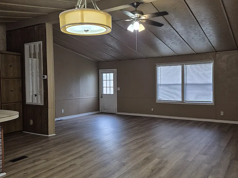 1362 Carter Rd — Photo 13