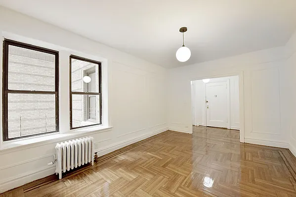 Rented by LEE & ASSOCIATES NYC RESIDENTIAL LLC | media 4