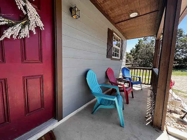 1104 Blueridge Dr — Photo 16