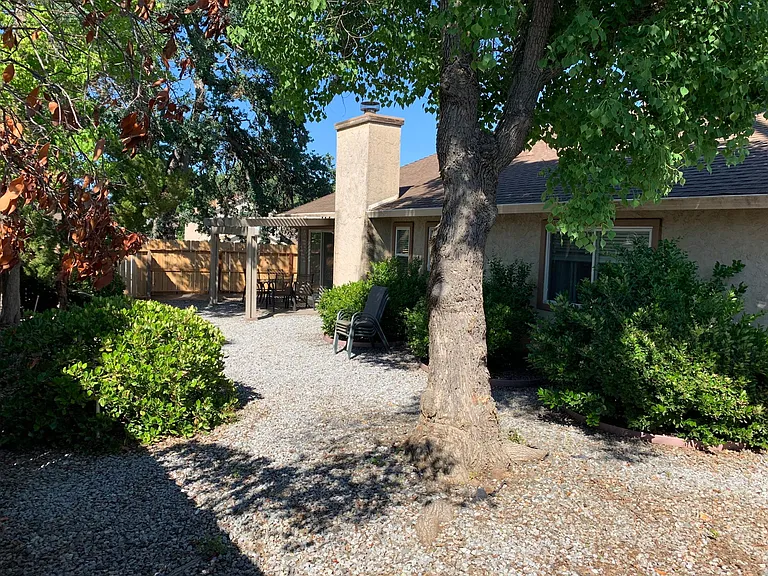 529 Shell Dr — Photo 17