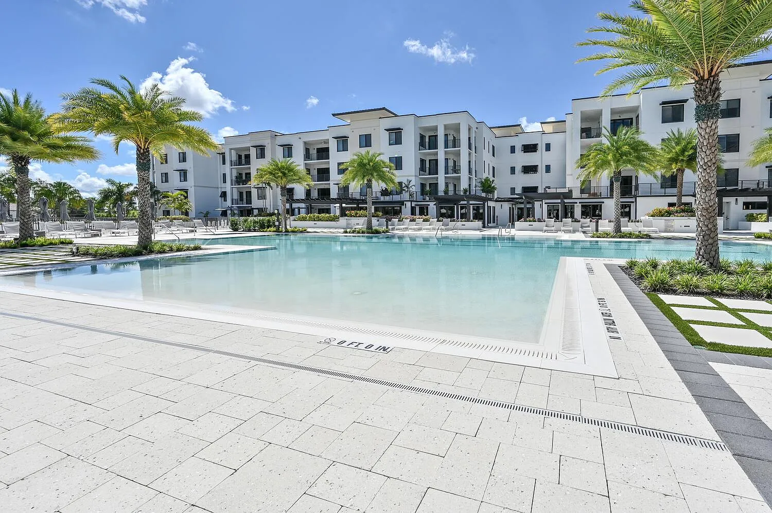 2 bed, 2.5 bath, 1787 sqft, $17,000 — Photo 2