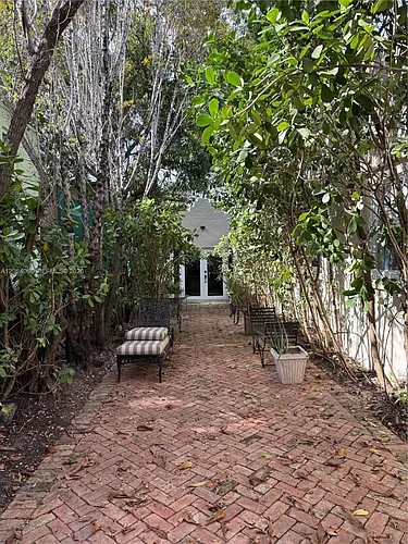 231 Salamanca Ave #A Photo 1 231 Salamanca Ave #A Photo 1