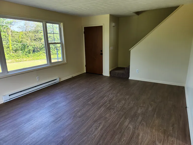 6295 Dresden Rd #B — Photo 10
