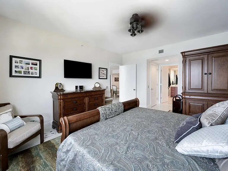 2650 Lake Shore Dr #1602 — Photo 12