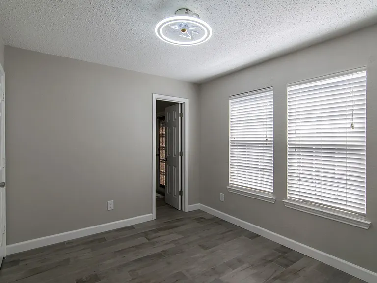 3142 Royal Gable Dr — Photo 31