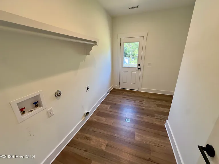 213 Myrtle Ave — Photo 19