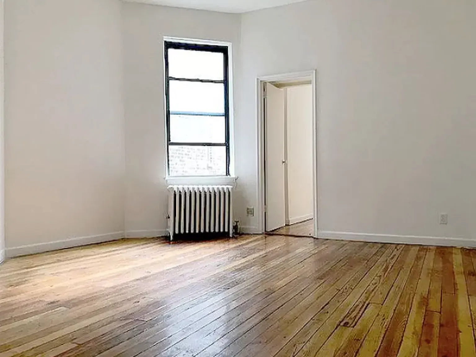 212 West 82nd Street — Photo 1