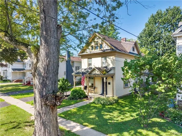 13 Morris St, Auburn, NY 13021
