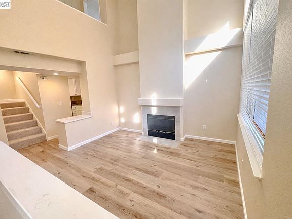 2nd image of 4636 Bayside Way