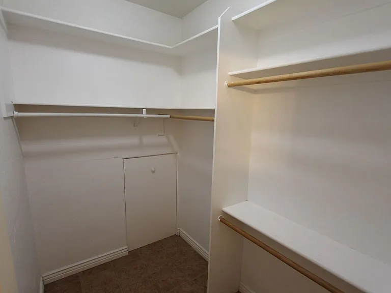 3250 S Litzler Dr — Photo 17