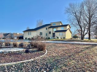 2000 Amber Ln, Carthage, MO 64836