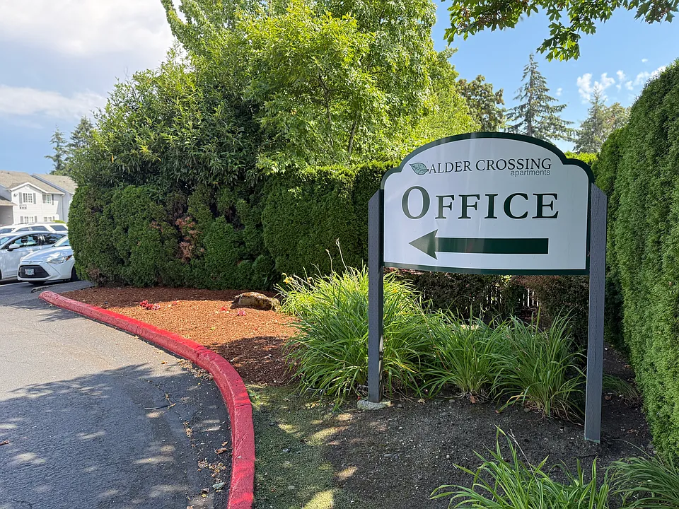 Alder Crossing Apartments